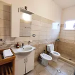 Late Nature House Gjirokaster Gjirokastër