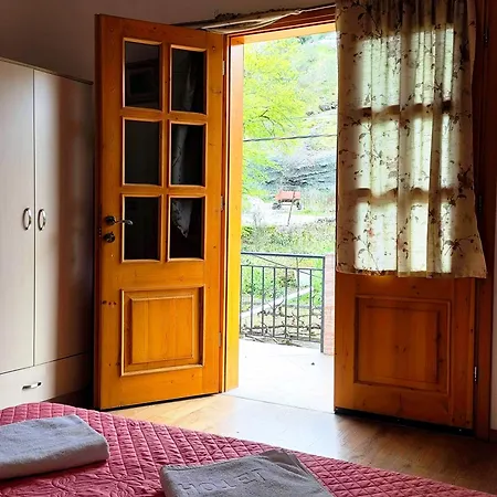 Late Nature House Gjirokastër